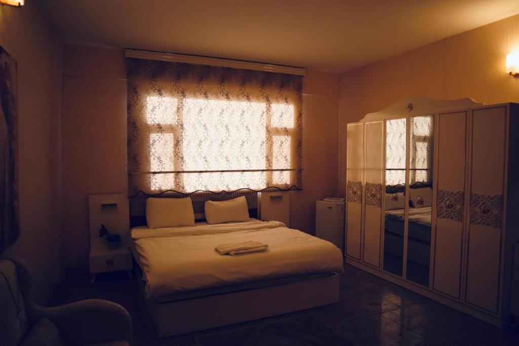 Отель Italian House Багдад Экстерьер фото